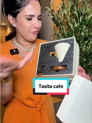 250ml Ceramic Curve-Shaped Cof ☕ Empieza tus mañanas con estilo. Esta taza de cerámica de 250 ml combina un diseño moderno y elegante con el tamaño perfecto para disfrutar de tus bebidas favoritas. #CoffeeMug #CeramicMug #CoffeeLover #MorningCoffee #HomeEssentials      