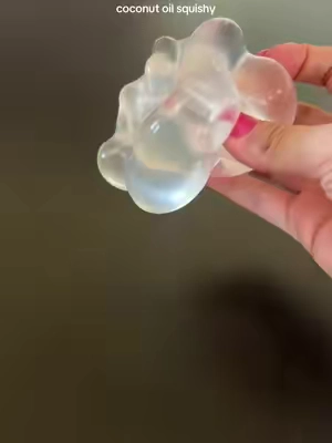 Finally a real coconut oil squishy ☁️ #coconutoilsquishy #squishy #squishies #fidgettoy 