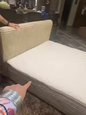 Okay quality is good right out of the box!!! 👀I’m ready for it to fully fluff out ##bonelessbed##bonelessmattress##bedroom##bedframe##newbed