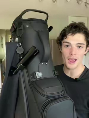 The material is almost too nice 🤣 #golf #golfbag #golfgear #golftok 