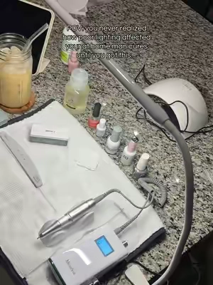 Nails never looked better.. 💅🏼🤍#manicuresetup #athomemanicure #manicure #nailtech 