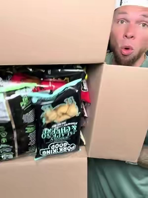 Best snack ever #porkkinggood #porkrinds #snacks #food #tiktokshopcreatorpicks  