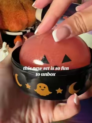 8 Halloween squishies?! love this seasonal set and a perfect gift for Halloween 🎃👻🪦 #summerween #squishy #halloween #unboxing #Backtoschool 