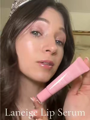 Shade strawberry sprinkles 🍓🍦 @laneige_us #laneige #glazecraze #lipserum #laneigelipserum #strawberrysprinkles