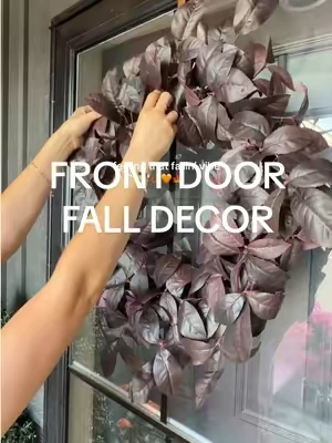 FALLIN’ in love 🍁🍂🧡 #frontdoorwreath #falldecor #tiktokshopcreatorpicks 