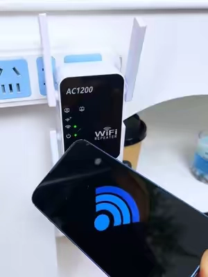 Mejora tu red rápidamente 💨 Conexión estable en cada habitación, una opción económica indispensable#TikTokshopbacktoschool #wifiextender #wifi #SpotlightFinds #fyp