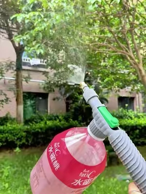 You don’t have to buy a dedicated sprayer anymore, simply screw this attachment onto ordinary drink bottles #SprayerNozzle #GardeningHack #PlantCare #fyp #TikTokShop