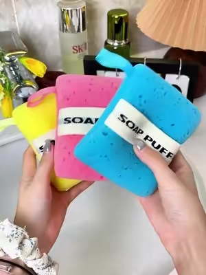 This soap bath pouch fits over your hand, holds soap and instantly creates rich fluffy lather🧼  #SoapPouch #BathHack #ShowerEssential #fyp #TikTokShop