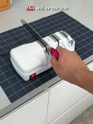 🤔This is how pros actually sharpen knives#protips #chefmode #kitchenpro #sharpening #knife     