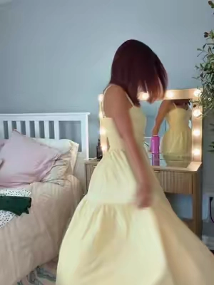 this is a gorgeous dress, would definitely need nude undergarments for this color 