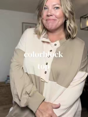 Get this colorblock top in both colors! You’re going to love it! #fyp #TikTokFashion #fashionover40 