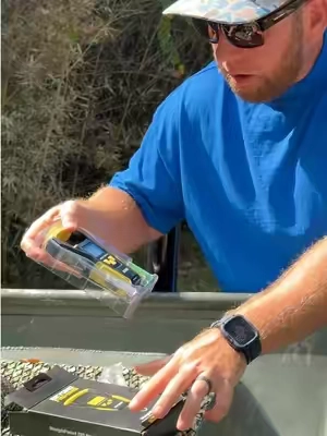 Beyond Braid digital fishing scale comes with both a hook and lip gripper, so you can choose how you want to weigh your catch. Such a handy addition to the tackle box! 🎣🐟 #FishingScale #FishingGear #FishingAccessories #BassFishing #FishingEssentials 