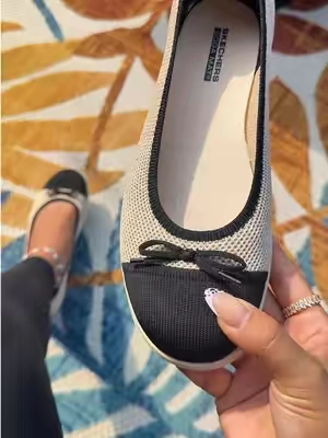 Comfy sketchers belly flats 🖤🤍 #balletflats #skechers #comfyshoes #skechersshoes #qvcloyaltyprogram 