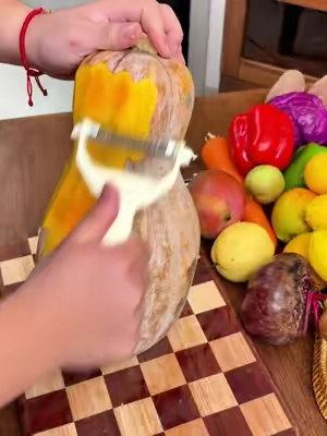 Tried this 2-in-1 peeler that shreds in one go? Peel on one side, shred on the other-fruits and veggies prep is a breeze! Why bother with a knife for shreds? It's smooth, handy, and total time-saver!#KitchenEssential #MultiUsePeeler #ShredderTool #UsefulGadgets #HomeOrganization0.