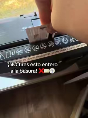 No pongas en riesgo tus datos personales Mantén tu espacio de trabajo organizado y seguro con la trituradora portátil Bonsaii. #shredder #tiktokshopfinds #organizacion #homeoffice #seguridad