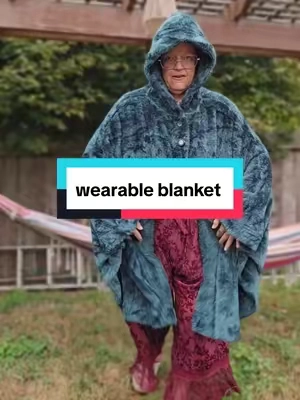 Replying to @mk_ultracool  catch me in this all winter  #wearableblanket #blanket #cozyvibes #wearableblankethoodie #cozyblanket 