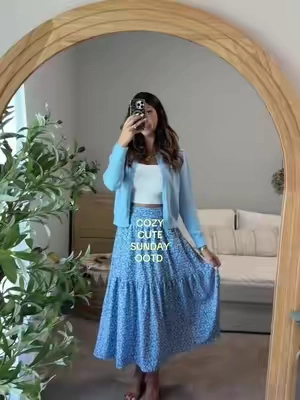 skirt size S, cardigan size M - 5’9 145lbs #OOTD #outfit #sundaybest #skirt #cardigan 