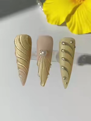 This little gel is seriously full of surprises. 💅✨😝#3dnailsdesign #sohochic #aillsa3dgel #nailinspo #nailtutorials 