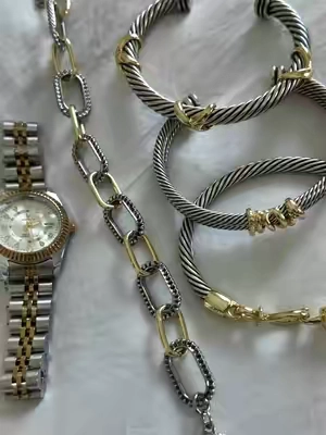 Mixing metals just makes the stack look more expensive ✨ #TwoToneJewelry #MixedMetals #JewelryStack #GoldAndSilver #EverydayJewelry   