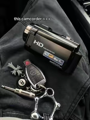 Love the way this vintage camera takes retro/nostalgic looking Pictures & Videos! 🤩📷💥 if you’re wondering how to collect the pictures/videos check out my “Export Pics/Vids” in my profile! #vintagecamera #affordablecamera #digitalcamera #camcorder #