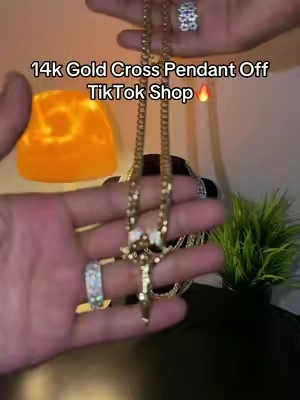 #14kgold #crosspendant #gold #goldjewelry #goldchain 