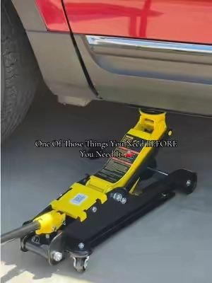 VEVOR low profile hydraulic floor jack for garage maintenance, tire changes and working underneath your vehicle. 🚗🔧 #VEVOR #FloorJack #CarJack #GarageTools #CarMaintenance 