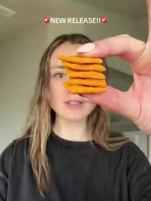They had me at smoked Gouda honestly #proteinsnacks #wildeproteincrackers #proteinhack 