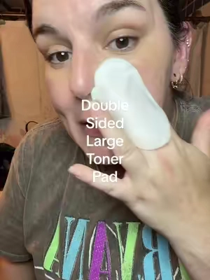 Body gommage for bumpy, flakey skin on face and body #medicube #tonerpads #gommage 