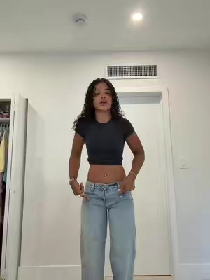 IM WEARING A 25! i’m 5’4
