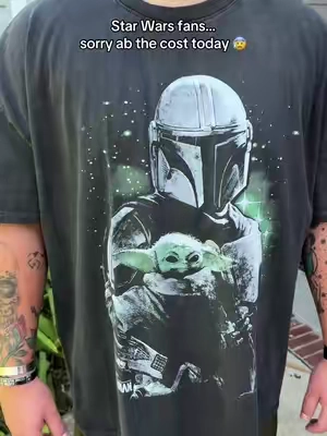 This graphic tee is 🔥🔥🔥 #starwars #graphictee #mensgraphictees 