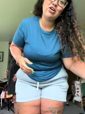 Buttery soft! My nana said you just keep putting it up like that #butterysoft #plussizefashion #ootdinspo #womensfashion 