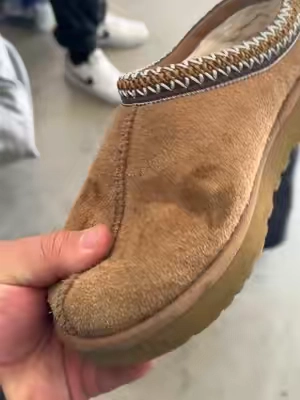 How to clean UGGS using Shoelada #shoedoc #shoelada #shoecleaner #150bucks #uggs 