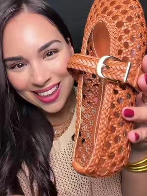 Para andar cómoda y a la moda!  #backtoschoolshopping #fallshoes 