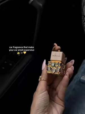 A car air freshener that makes your car smell rich, clean, and luxurious ✨ #CarFreshener #CarFragrance #CarAirFreshener #girlythings 