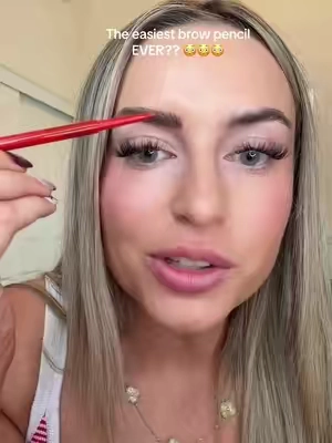 It's so tiny and that's what makes the beessssst strokes!! @Shop MAKE Beauty #makebeauty #browpencil #browtok #eyebrowtutorial #makeupforbeginners 