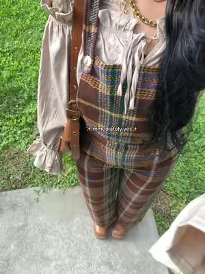 I’m 5’3 & 133 wearing an xs in the color brown . No stretch 🍂