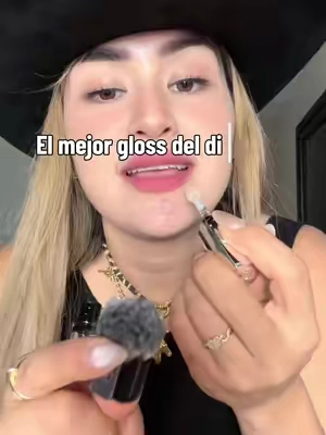 Este glosa lo ame te deja tus labios súper hidratados y te cambia el tono LO AMARÁS 