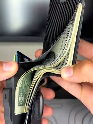 This wallet literally has it all!! #wallet #slimwallet #rfidwallet #tiktokshopcreatorpicks  #creatorsearchinsights 