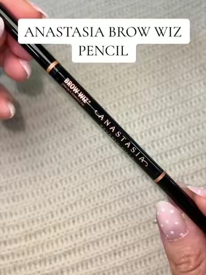 the tiniest hair like strokes every time 👏🏼 been loyal for yearssss  #anastasiabeverlyhills #browwiz #browpencil #browroutine #makeupmusthaves