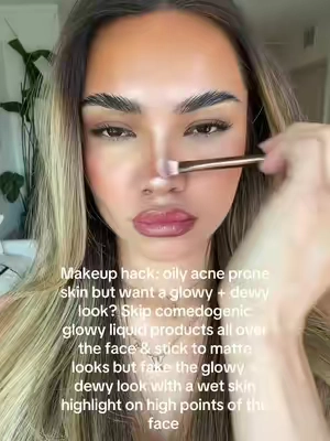 This right here is how I get my makeup to last all day on my oillly skin. My absolute ride or die since 2016 #TikTokshopbacktoschool #tiktokshopsummersale #stila #heavenshuehighlighter #glowymakeup 
