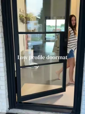 Ultra thin, dirt trapping, and your door actually glides over it. 🙌 #UltraThinRug #EntrywayRug #DirtTrappingRug #HomeFinds #EntrywayIdeas