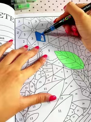Relaxing time ✨🧘🏻‍♀️🎨#fyp #viral #craftideas #artsandcrafts #coloringbook 