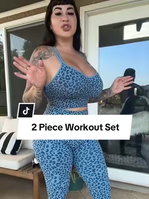 Who doesn’t love a matching set? @BRXL  #TikTokshopbacktoschool #tiktokshopsummersale #dealsforyoudays #athleticwear #workoutset 