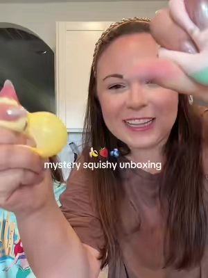 Suckers for a mystery squishy and these fruit squishies from pusheen are sooooo cute! #pusheen #pusheencat #squishy #kidsgifts #kidsstockingstuffers 