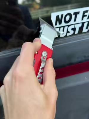 Utility knife and blade scraper #utilityknife #scraper #boxknife #ttsfinds #ttshopdeals 