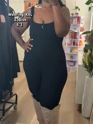 This jumpsuit had me feeling extra curvy #tiktokshopcreatorpicks #TikTokshopbacktoschool #jumpsuit #curvyfashionblogger 