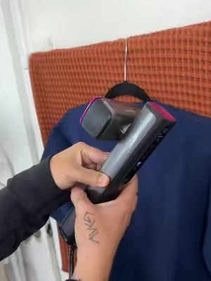 This garment streamer is actually worth the hype! If you hate the process of ironing clothes, you’re going to love using a streamer instead #garmetsteamer #handheldsteamer #garmentsteamer 