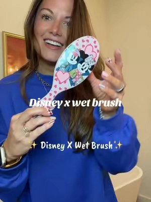 Wet brush gave us Disney?! I’m obsessed. 👏🏼 so freaking cute for little girls annnnd us Disney adults okay?!  #disneyadult #disneywetbrush #disneygirl #disneyworld 