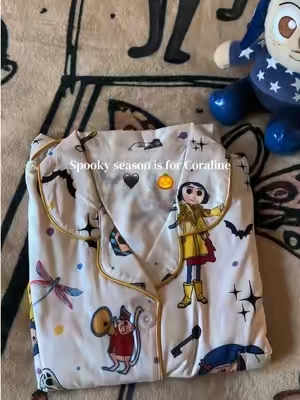the cutest Coraline pjs!!🐈‍⬛💙 #womenpajamaset #coraline #pjs #fyp #spookyseason 