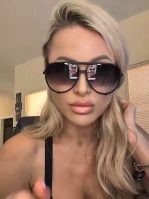 these aviator sunglasses have a black fade in there. oh so gorgeous quay 🔥 @Quay #sunglasses #sunglass #sunglassesfashion #quay #quaysunglasses 